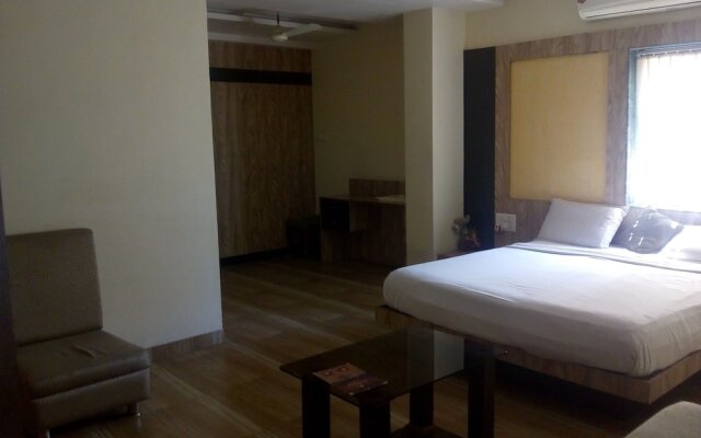 Collection O 8115 Hotel Vinayak Inn