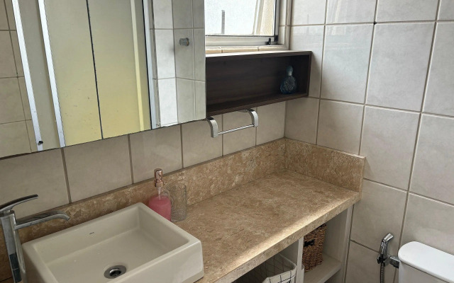 Apto com piscina no centro de Floripa PCE0406