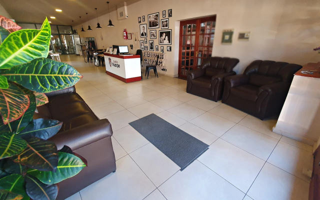 Hotel Pueblo Huarpe