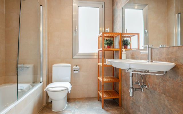 Inside Barcelona Apartments Salvà