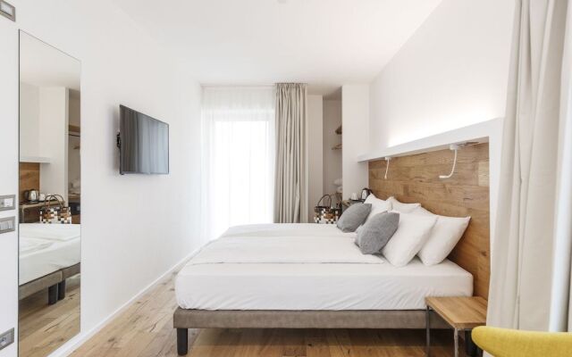 Alea Garda Lake Suite