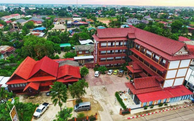 Dongsay Hotel Thakhek