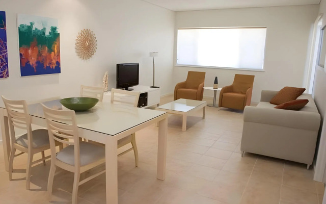 Broadwater Mariner Resort