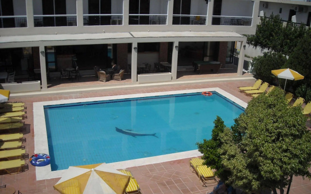 Mike's House Hotel