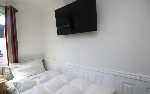 29C Medmerry Park 2 Bedroom Chalet