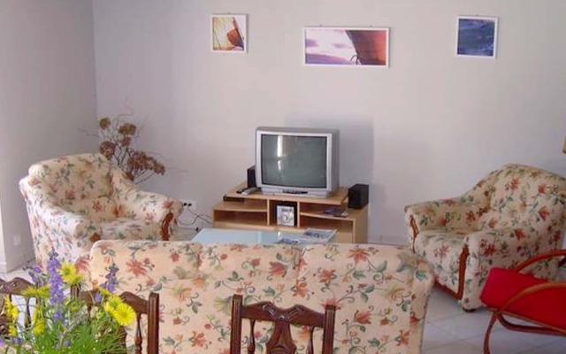 House With 3 Bedrooms in Vic-fezensac, With Wifi - 146 km From the Slo
