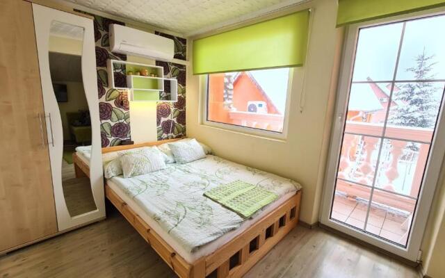 Liget Nyaralóház és Apartman Liget