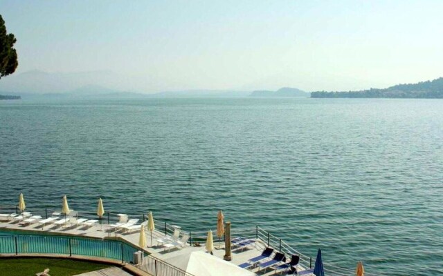 Elegant Apartment in Meina With Lake View