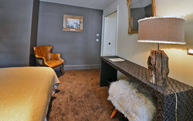 Les 5 Freres Maison de Famille