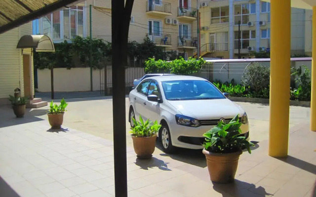 Leto Guest House