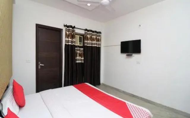 Royal Rahul Residency by OYO Rooms