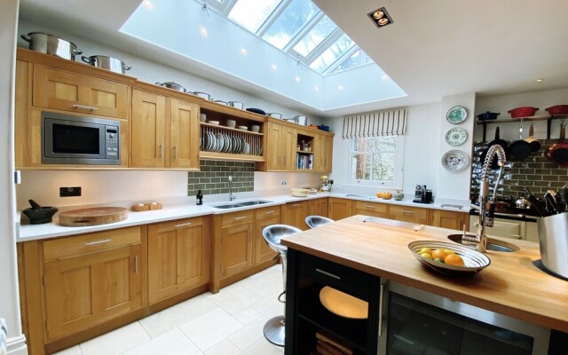 Spectacular Coastal Townhouse in Fowey for 8