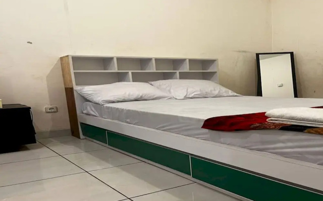 Hotel O Flamboyan Harapan Indah