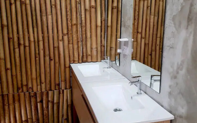 Blue Melon Cafe & Hostel