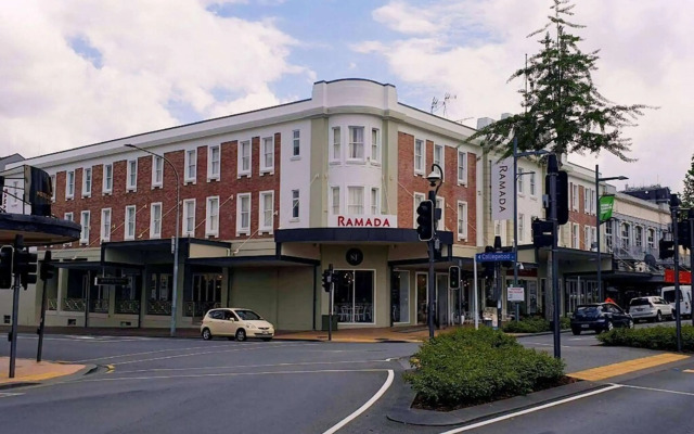 Ramada by Wyndham Hamilton City Center