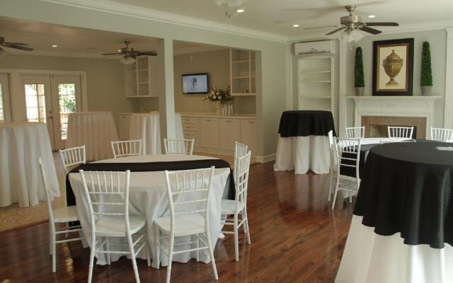 The Oaks Bed and Breakfast