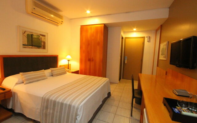 Promenade Casa del Mar