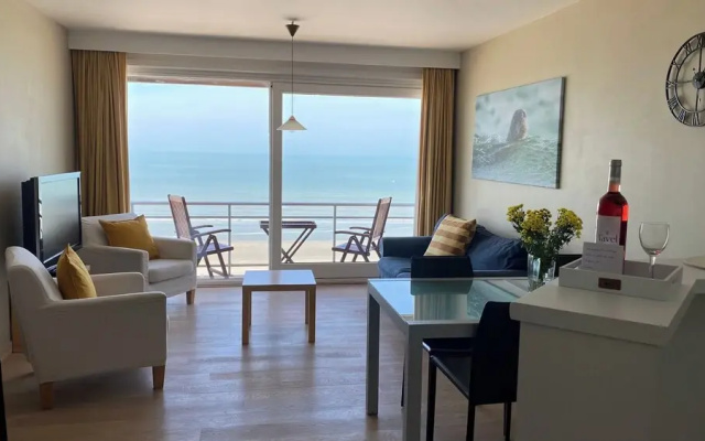 Apartment in Nieuwpoort With Sea Views