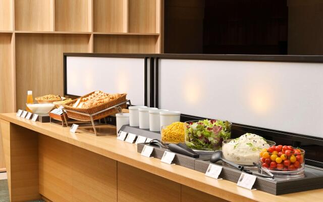 Oriental Suites Airport Osaka Rinku