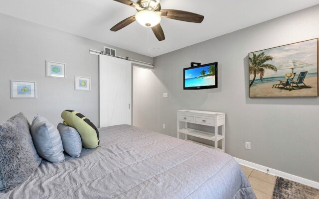 Bb892#104-cristy's Crab Shack