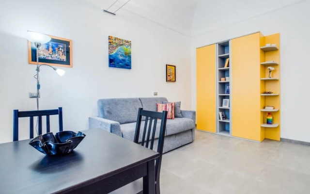 Nice and Colorful Flat Next to the Vatican