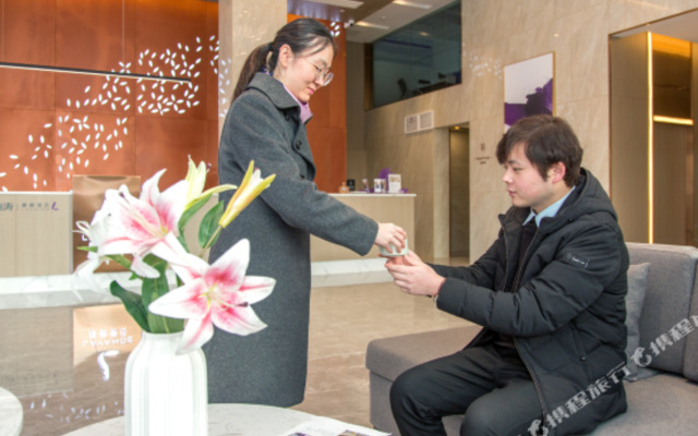 Lavande Hotel (Qianjiang Bus Terminal)