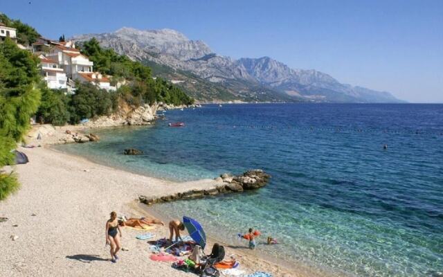 Neve - 100 m From Pebble Beach - A2