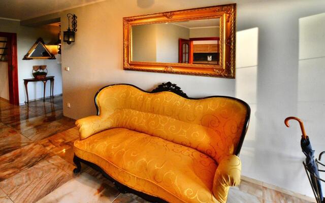 Holiday villa 470 sqm, garden 5000 sqm, Swiecianowo