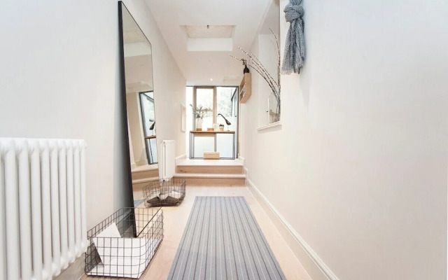 Stylish Wood Street Apartment