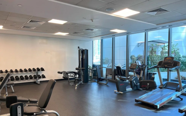 Stylish Marina-Front 2BR | Dubai Marina | Near Top Attractions