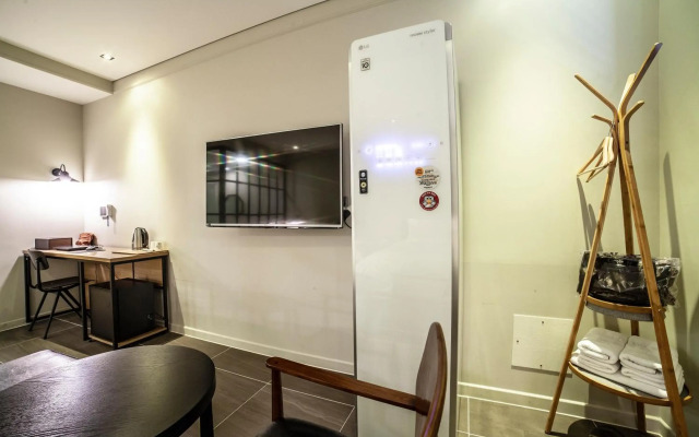 Hotel Stay 53