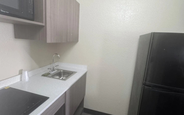Studios & Suites 4 Less Virginia Beach