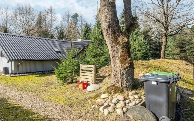 Spacious Holiday Home in Ansager near Lake