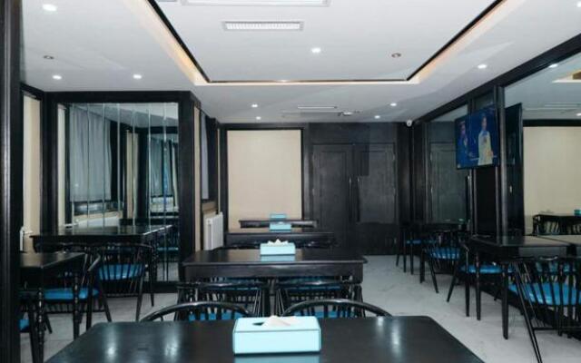 Xana Hotelle·Xi'an Fengcheng 5th Road North Railway Station Metro Station – Business – Xi'an