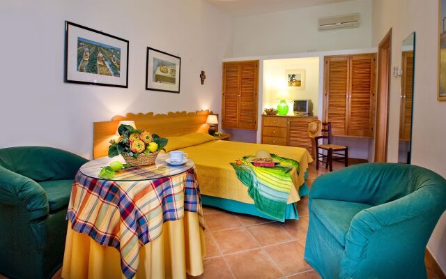 Masseria Macchia & Relais San Pio