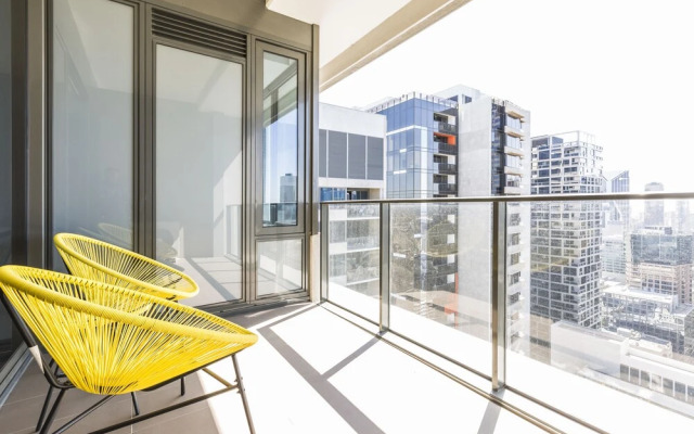 C3CBD Melbourne Apartment