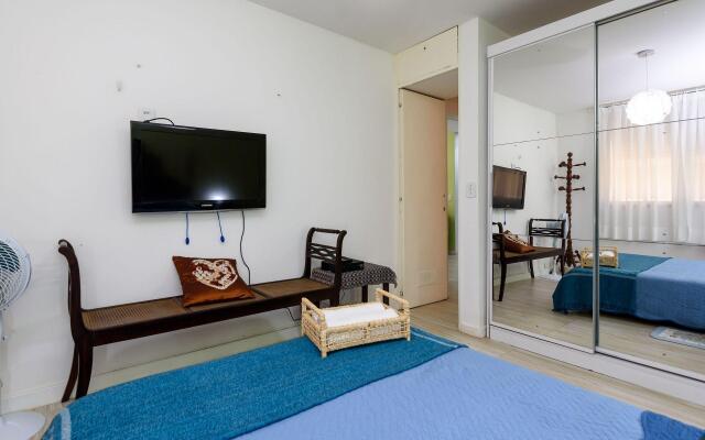 1 Quarto a 200m da Praia de Ipanema | PM1441/206