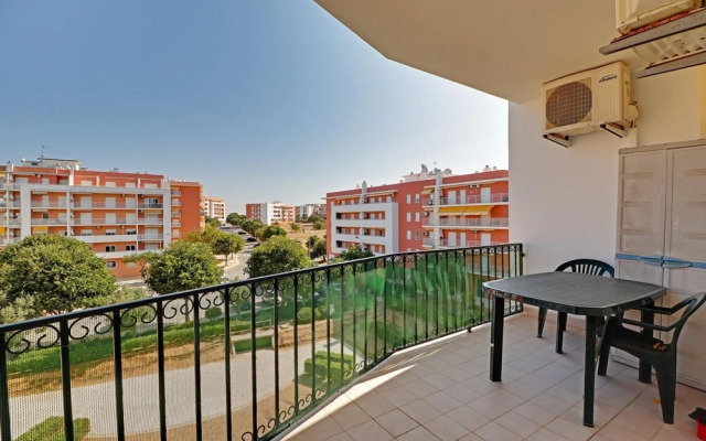 Arma O DE Pera Central by Homing