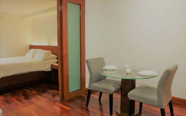 Condesa Suites
