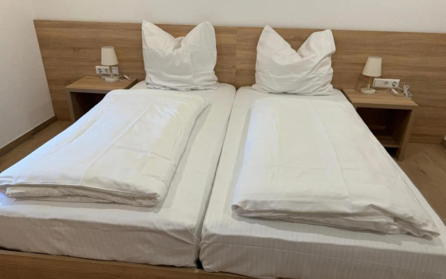 B&S Hotel