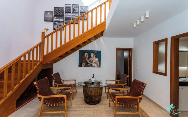 Inviting 4-bed Villa in Playa Blanca