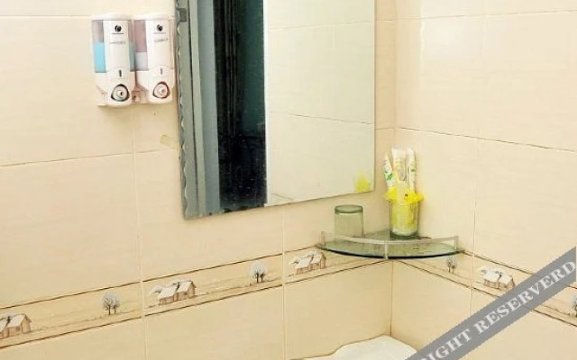 Xinhe Business Hotel