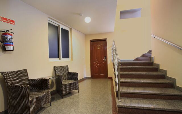 The Berrys Hotel by OYO