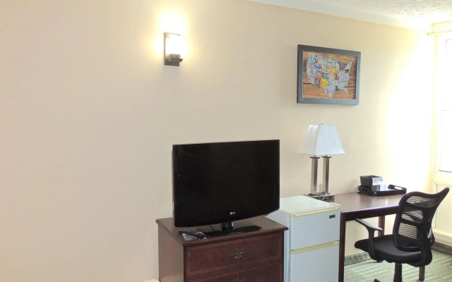 Econo Lodge Wickliffe - Cleveland East