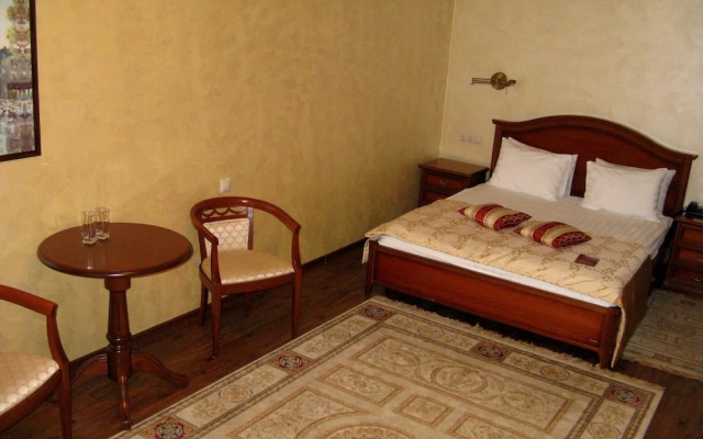 Pioneer Luxe Bohemia