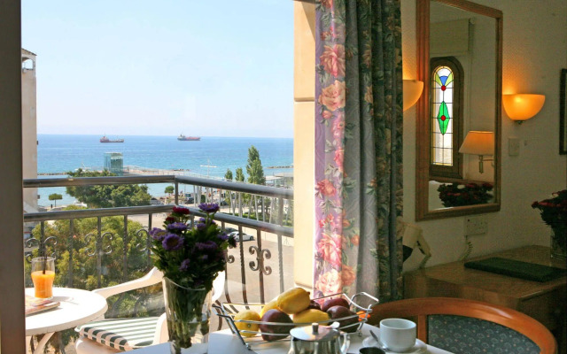 Chrielka Hotel Apartments