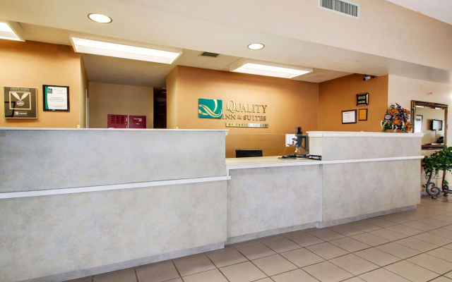 Quality Inn &  Suites Hattiesburg North