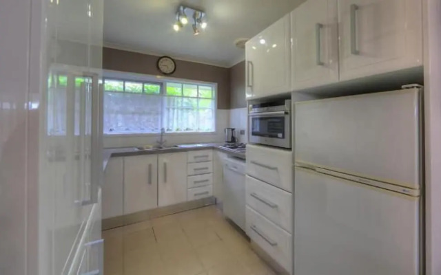 Shiralee Executive Cottages