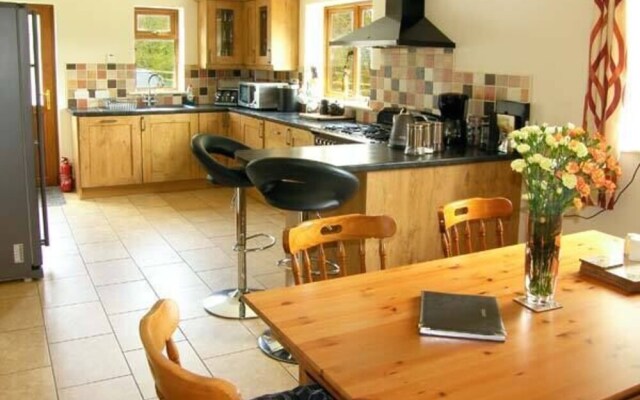 Cennen Lodge
