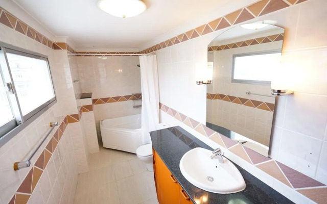 HoLo Garcerie Saigon Serviced HomeStay